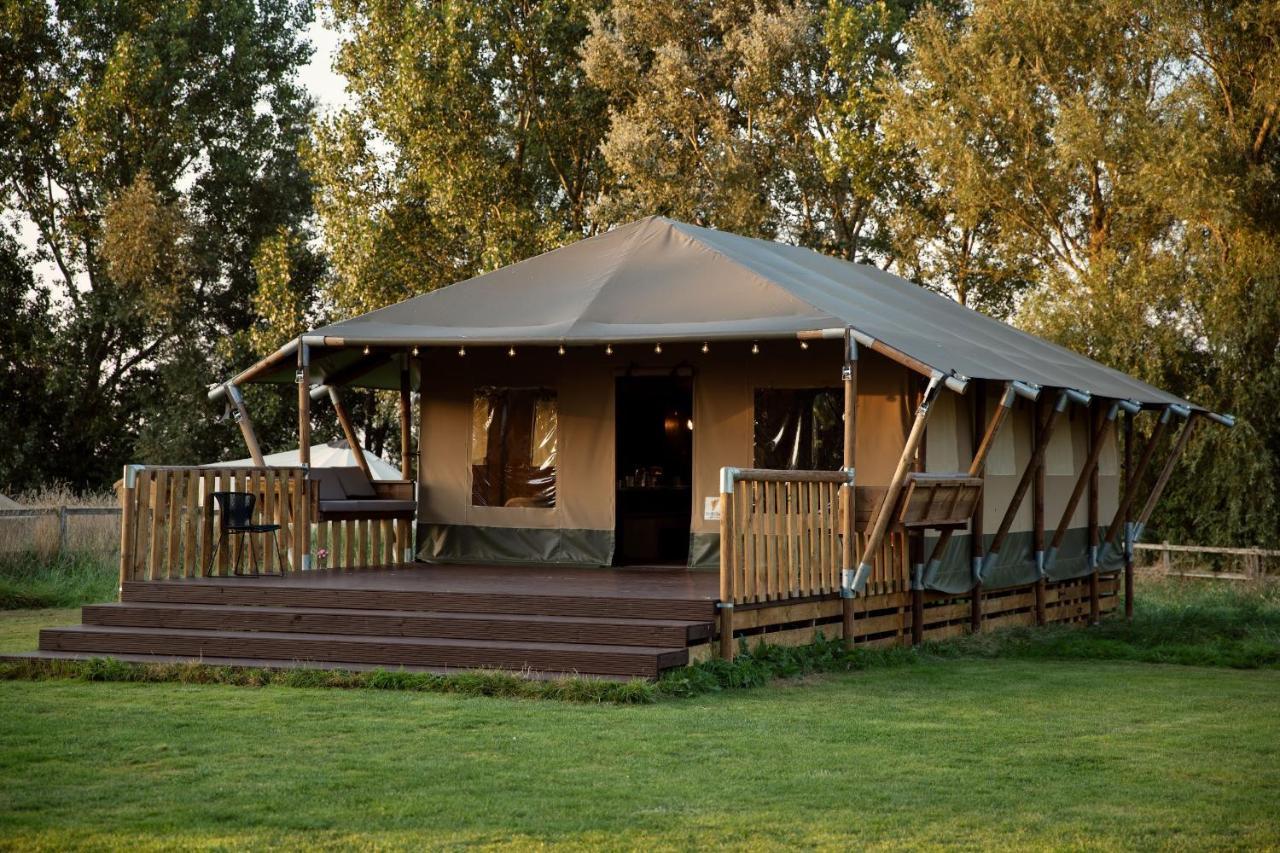 Hotel Horsley Hale Farm Glamping à Ely Extérieur photo