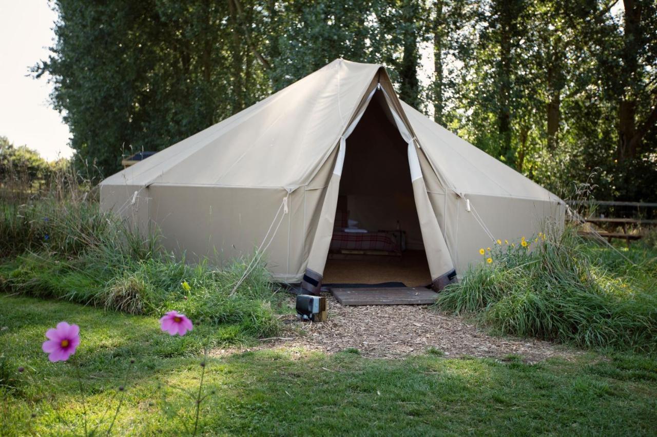 Hotel Horsley Hale Farm Glamping à Ely Extérieur photo